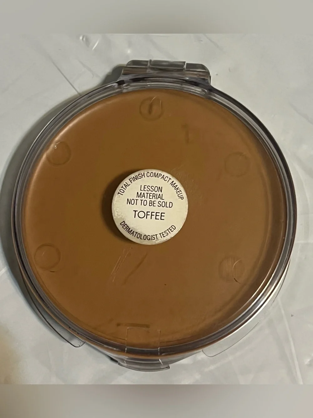 Merle Norman Total Finish Compact Makeup Toffee